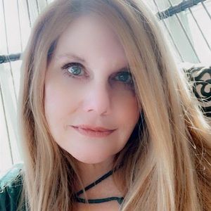 Meet your Posher, Peggy